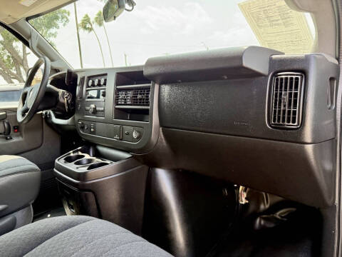 2018 Chevrolet Express 2500