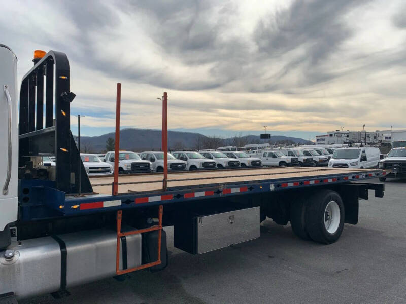 2017 Freightliner M2 106