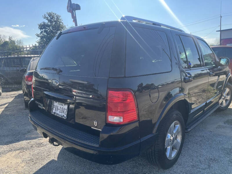 2004 Ford Explorer Limited