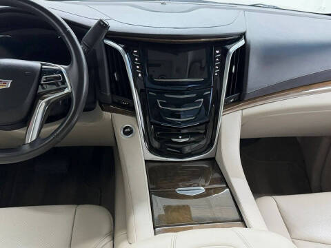 2019 Cadillac Escalade Luxury