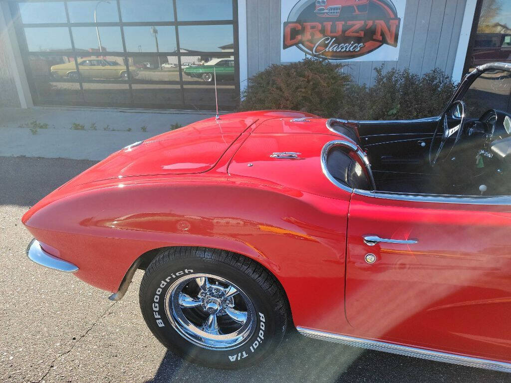 1962 Chevrolet Corvette 24