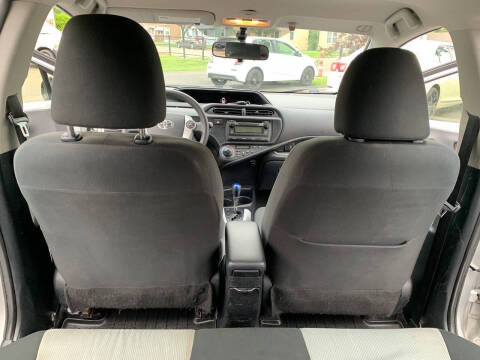 2014 Toyota Prius c Two
