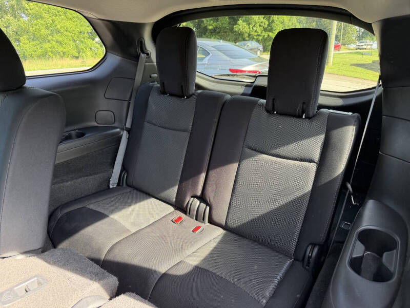 2019 Nissan Pathfinder S