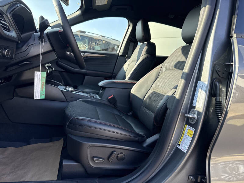 2026 Ford Escape Hybrid ST-Line Select