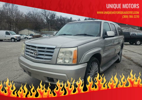 2005 Cadillac Escalade ESV for sale at Unique Motors in Rock Island IL