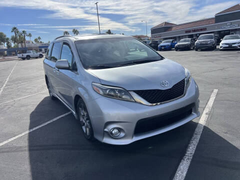 2016 Toyota Sienna SE Premium 8-Passenger