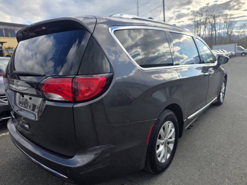 2018 Chrysler Pacifica Touring L