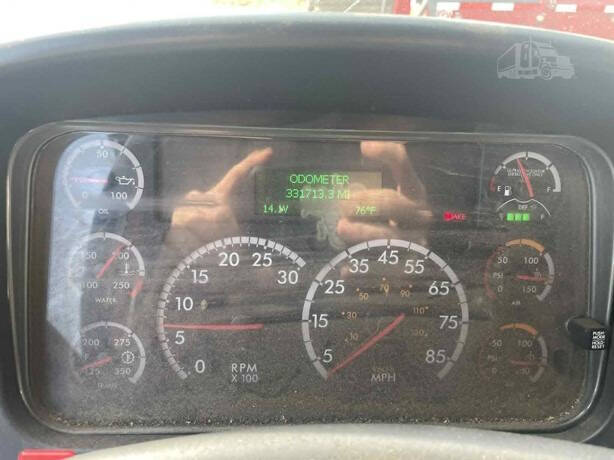 2017 Freightliner M2 106