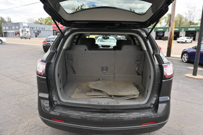 2017 Chevrolet Traverse LS