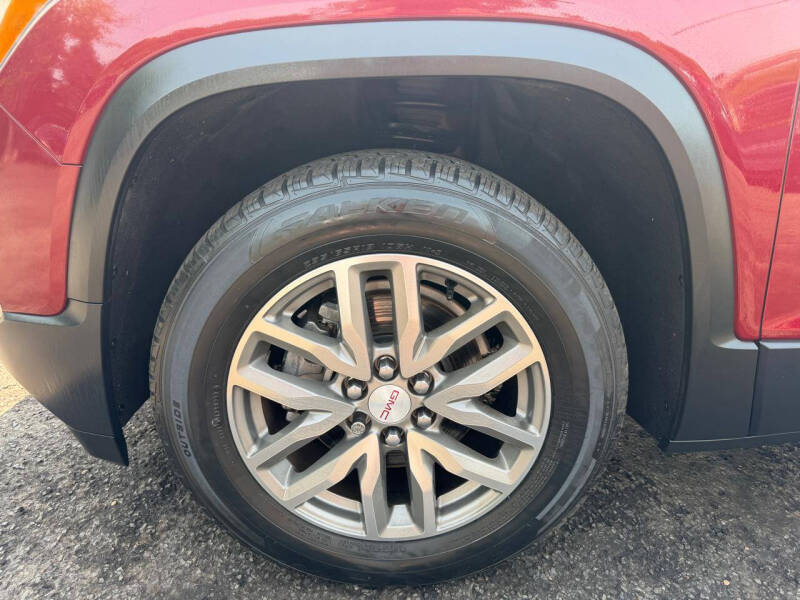 2017 GMC Acadia SLE-2