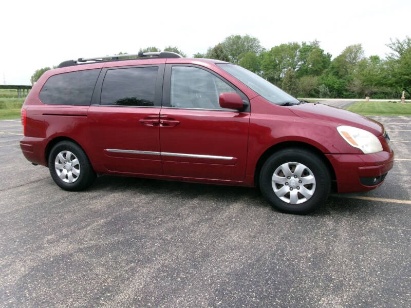 2007 Hyundai Entourage for sale at Crossroads Used Cars Inc. in Tremont IL