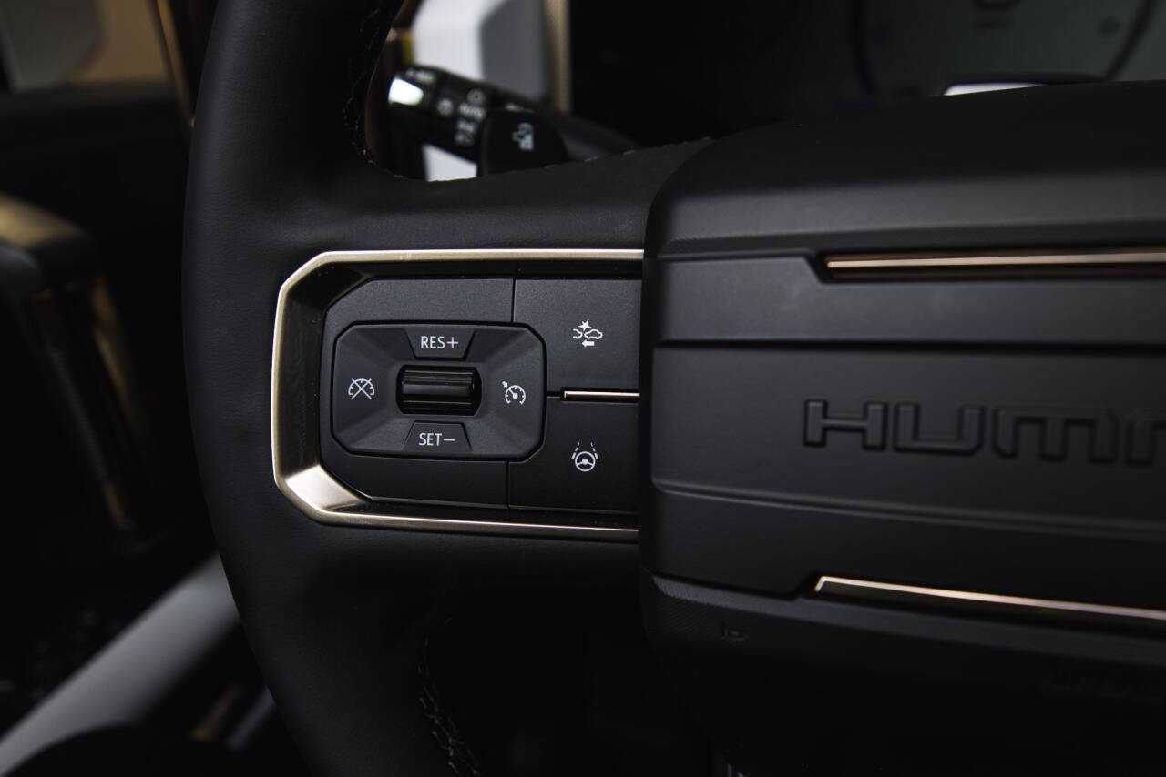 2022 GMC HUMMER EV 32