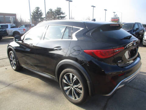 2018 Infiniti QX30 Essential