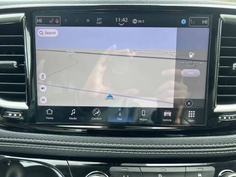 2024 Chrysler Pacifica Plug-In Hybrid Select