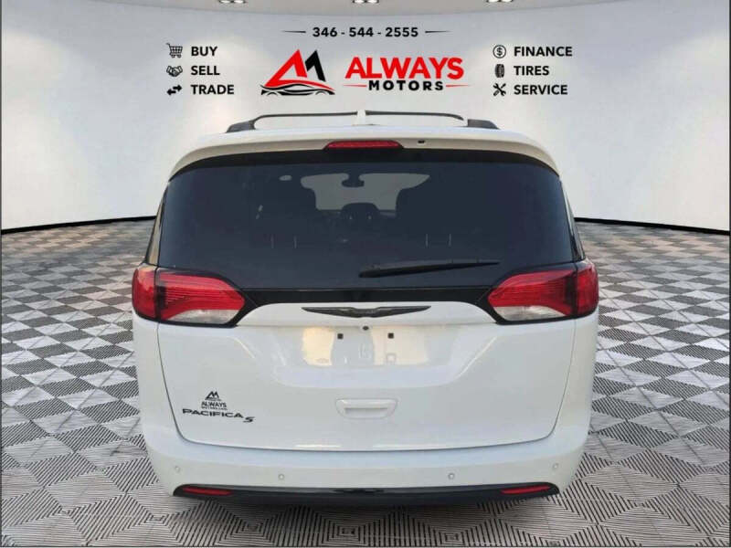 2019 Chrysler Pacifica Touring L Plus