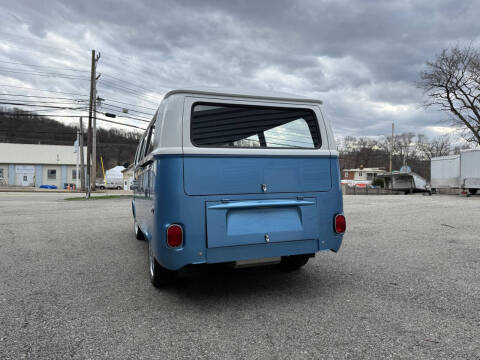 1974 Volkswagen Type II Custom Bus