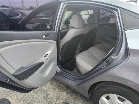 2017 Hyundai Accent Value Edition