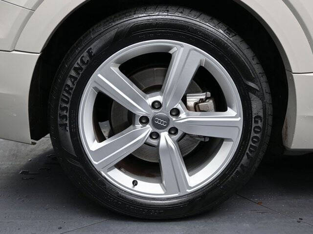 2019 Audi e-tron quattro Premium Plus