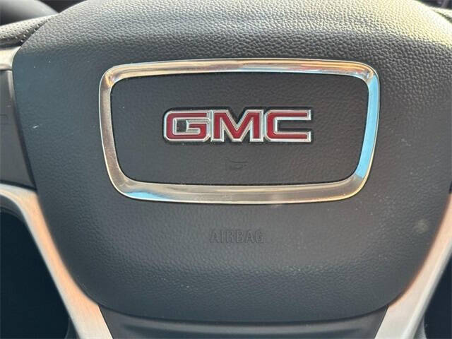 2022 GMC Acadia SLE