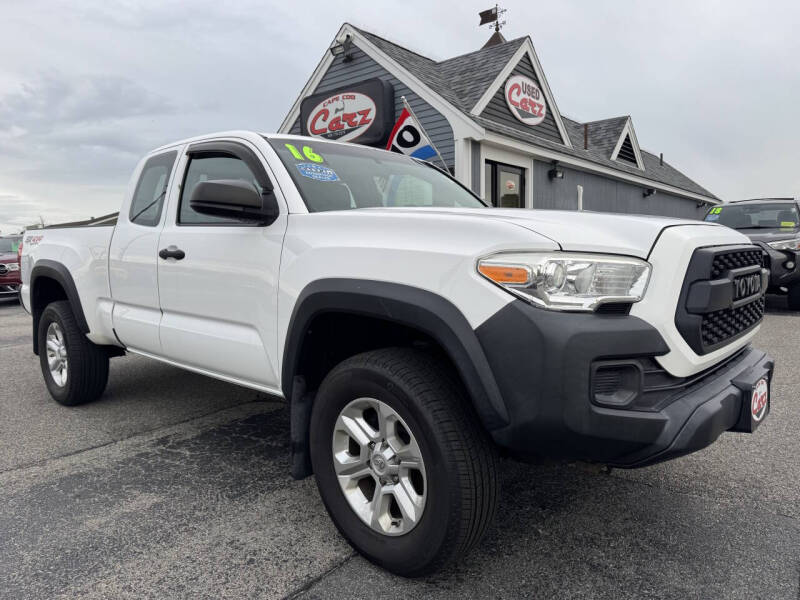 2016 Toyota Tacoma SR's photo