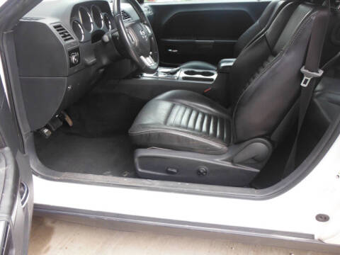 2013 Dodge Challenger SXT Plus