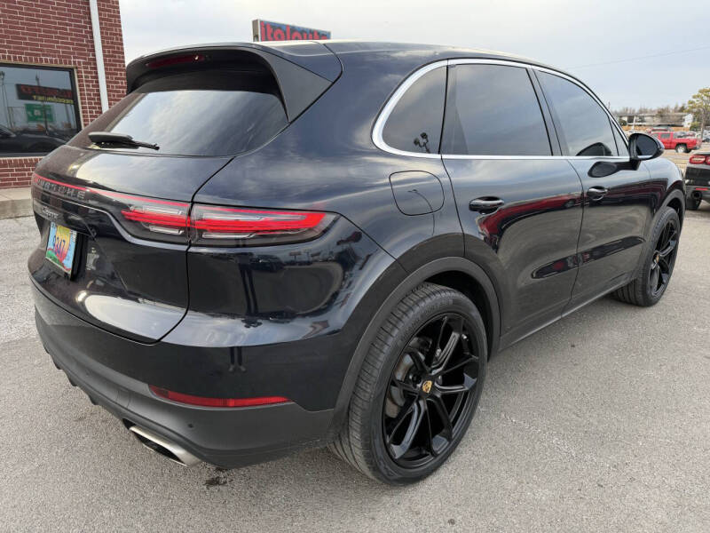 2022 Porsche Cayenne Platinum Edition