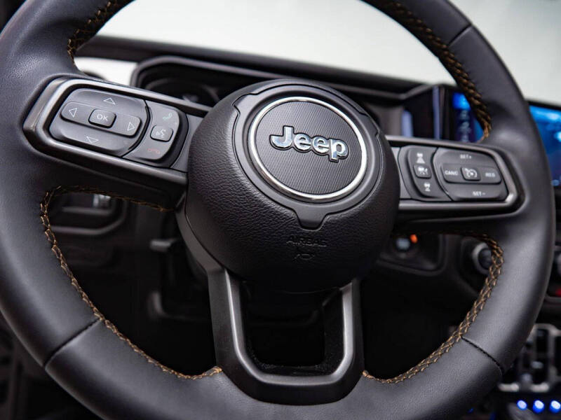2024 Jeep Gladiator Sport S