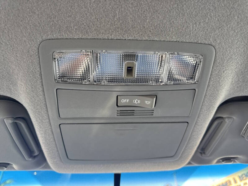 2011 Toyota Highlander SE