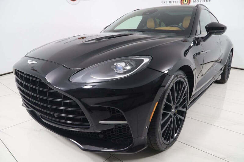 2023 Aston Martin DBX 707