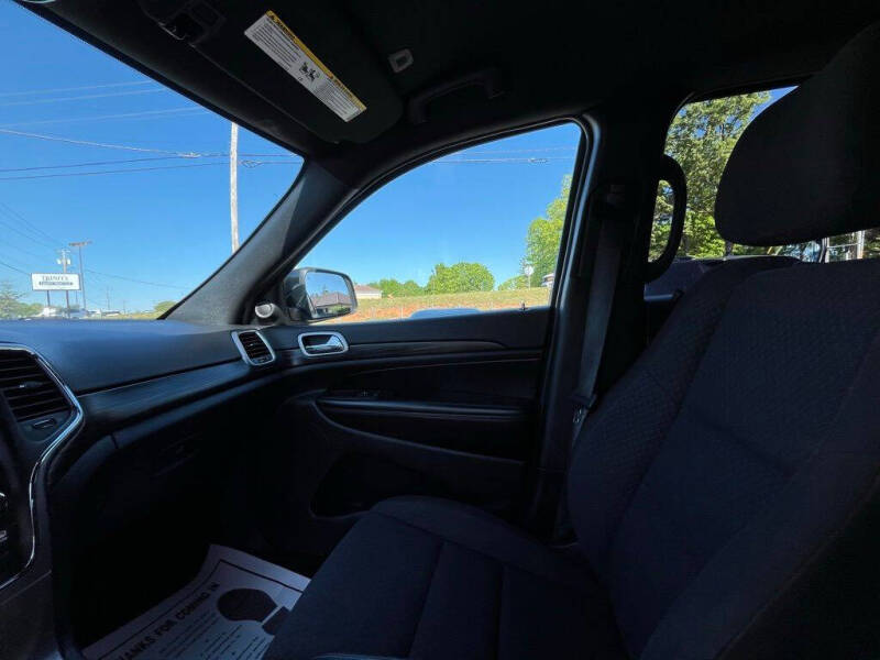 2019 Jeep Grand Cherokee Laredo E