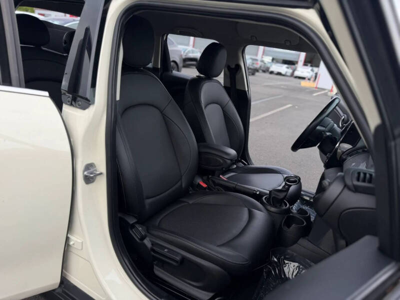 2017 MINI Hardtop 4 Door Cooper