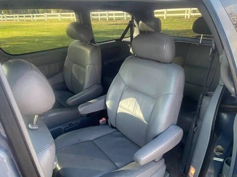 2003 Toyota Sienna