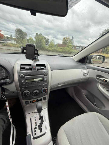 2011 Toyota Corolla LE