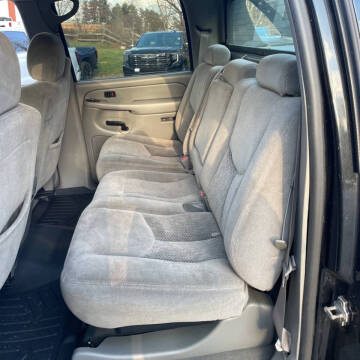 2005 Chevrolet Avalanche 1500 LS