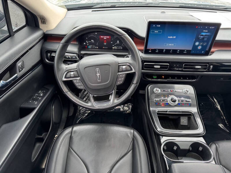 2022 Lincoln Nautilus Reserve