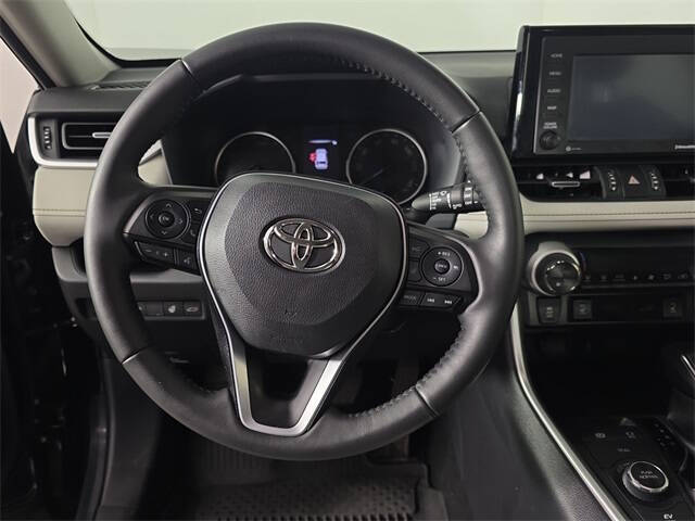 2022 Toyota RAV4 Hybrid XLE Premium