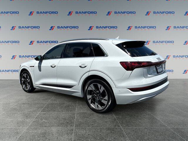 2023 Audi e-tron quattro Premium Plus