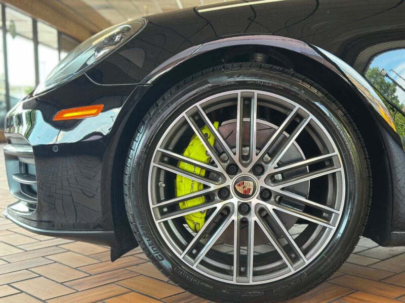2022 Porsche Panamera