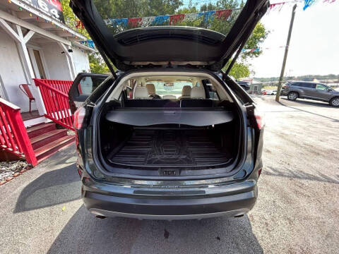 2023 Ford Edge Titanium