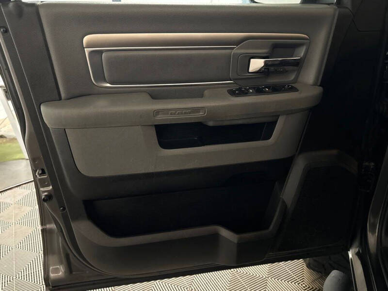 2019 RAM 1500 Classic SLT