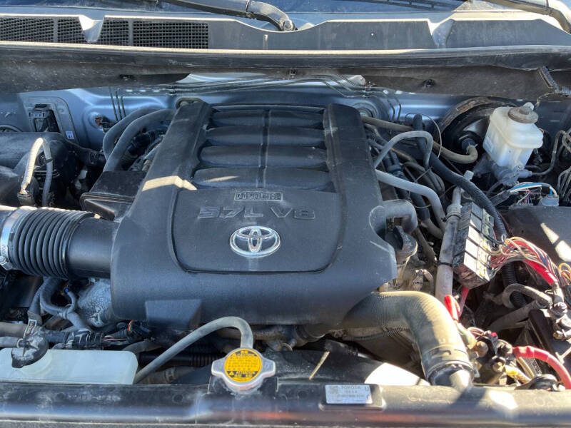 2016 Toyota Tundra SR5 photo 46