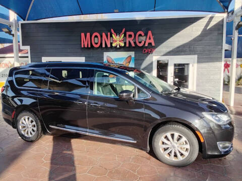 2018 Chrysler Pacifica for sale at MONARCA MOTORS INC in San Antonio TX