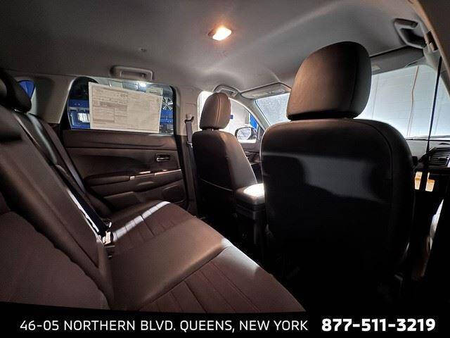 2024 Mitsubishi Outlander Sport SE