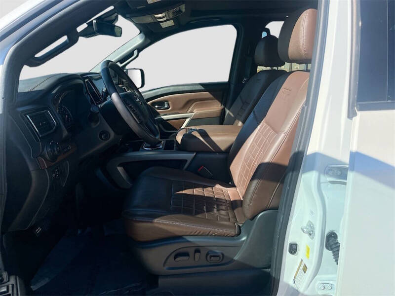 2024 Nissan Titan Platinum Reserve