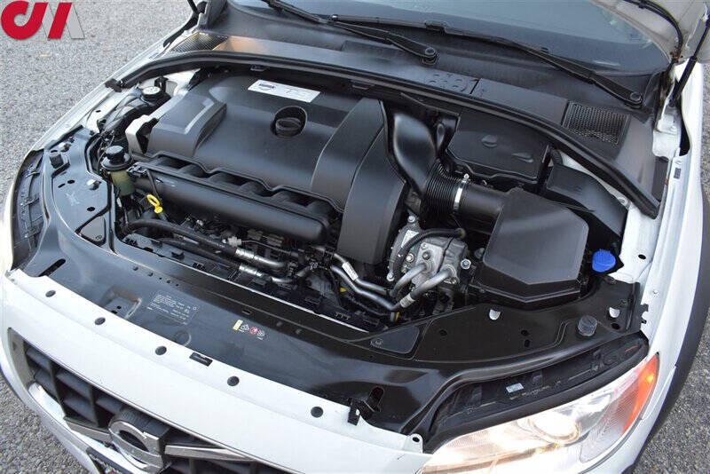 2013 Volvo XC70 T6 Premier Plus
