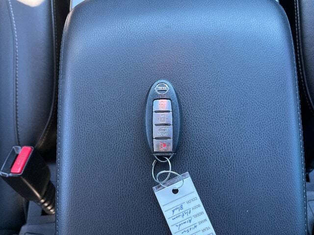 2015 Nissan Armada 28