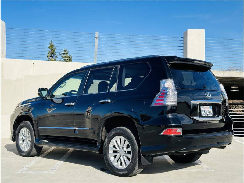 2019 Lexus GX PREMIUM photo 6