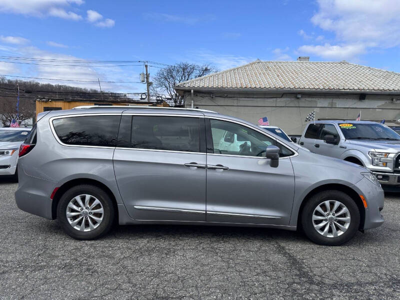2018 Chrysler Pacifica Touring L