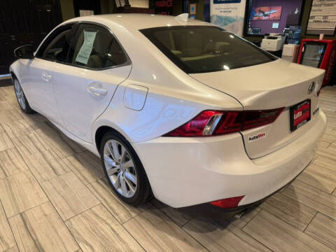 2016 Lexus IS 200t