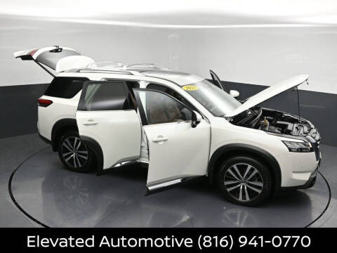 2023 Nissan Pathfinder Platinum